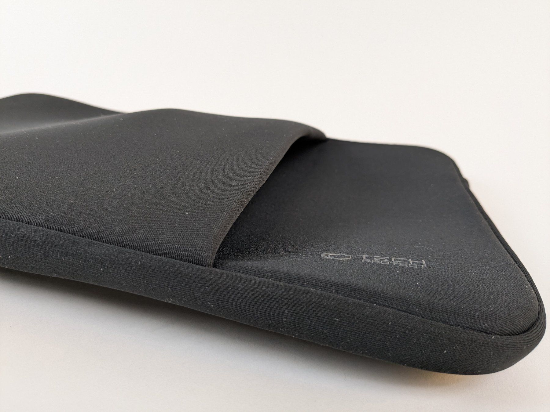 Covers & Borse: TECH-PROTECT Neopren Schutzhülle 13" – Nuovo (secondo la descrizione) da Dintikon venduto da Restwert_Dintikon 3