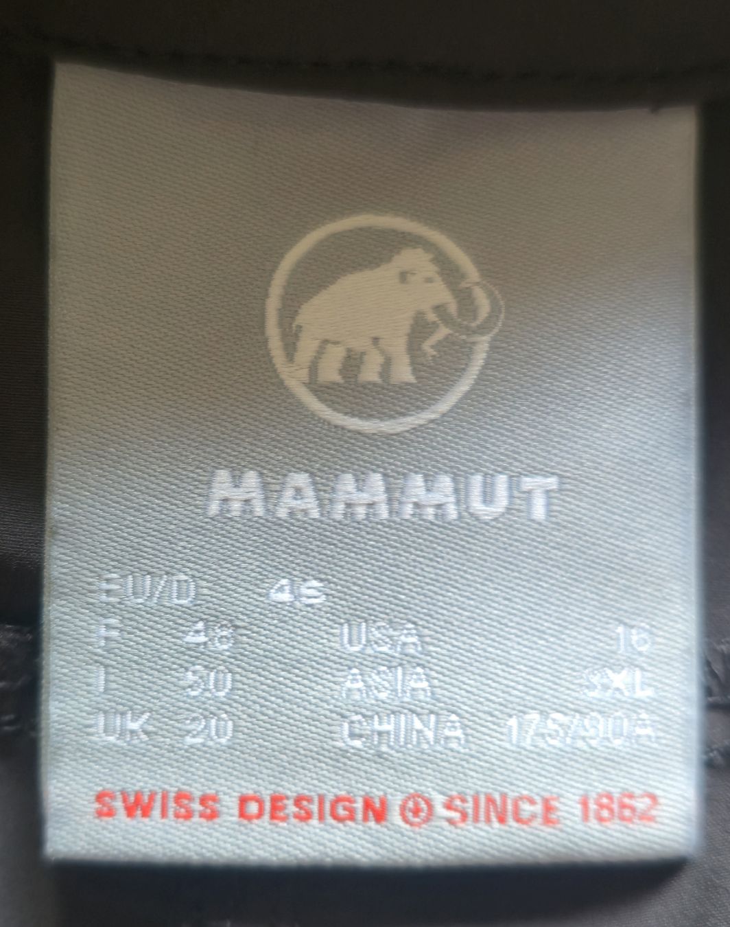 Mammut Pantaloni: Mammmut Wanderhose Zip-Off, Gr. 46, anthrazit – Usato da Düdingen venduto da Kab2 2