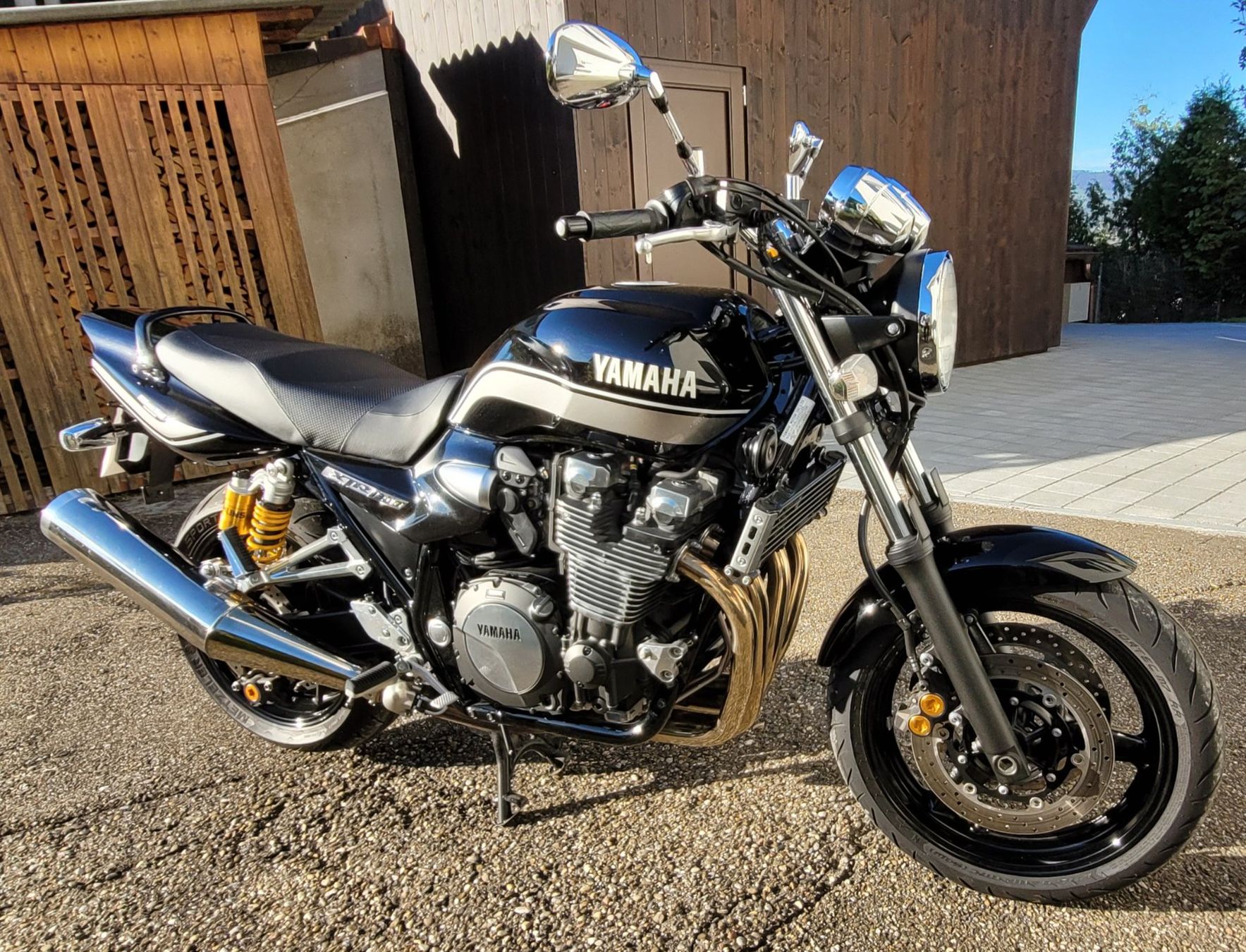 Yamaha Strada: Yamaha XJR 1300 – Usato da Büsserach venduto da baerzlibaer 2