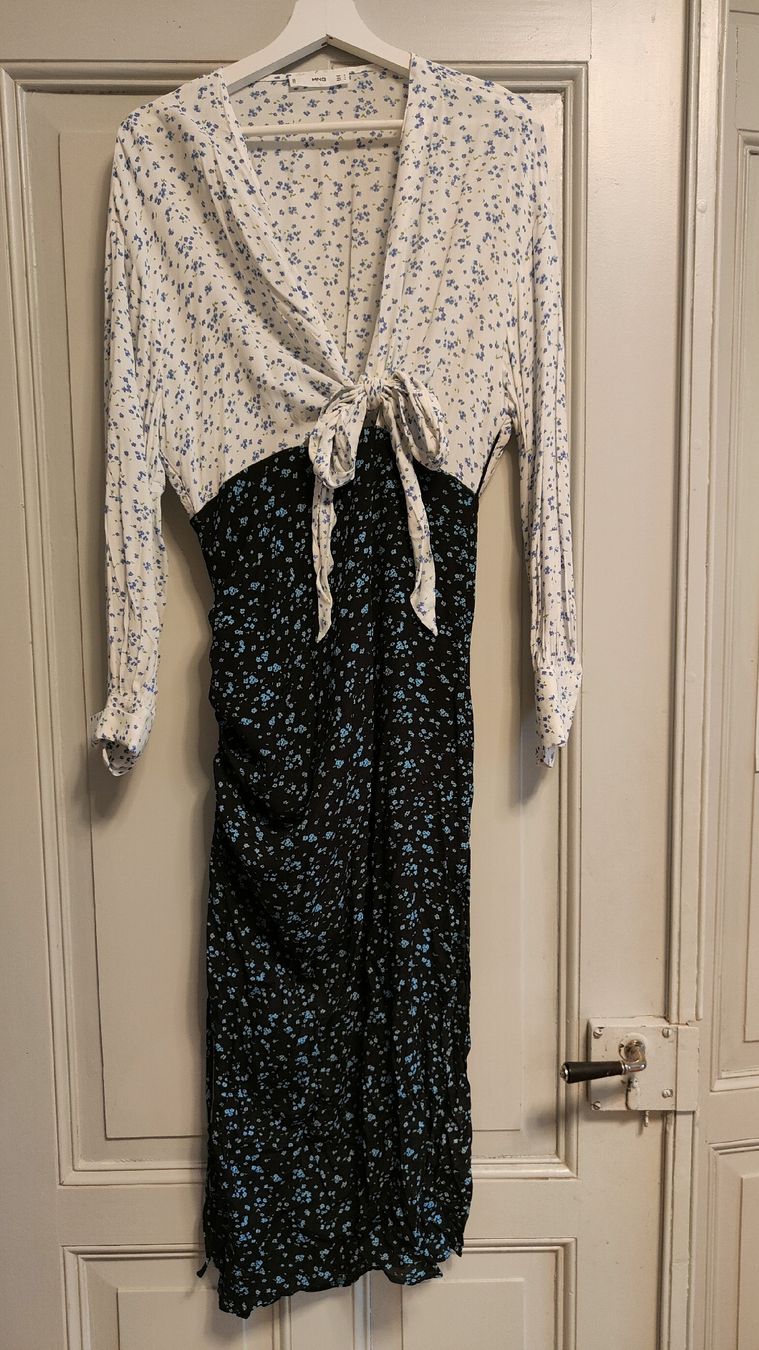 Mango Vestiti: Mango Midikleid mit Wickeltop, M – Nuovo (secondo la descrizione) da Schaffhausen venduto da NanetteBaguette