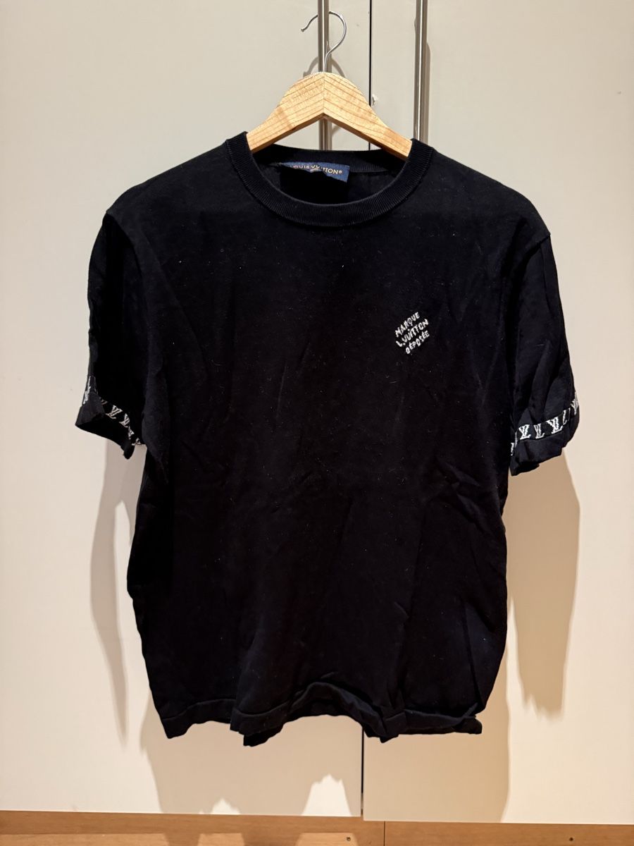 Louis Vuitton T-shirts: Louis Vuitton Marque Deposée Tee Shirt – D'occasion à Genève par SG_73
