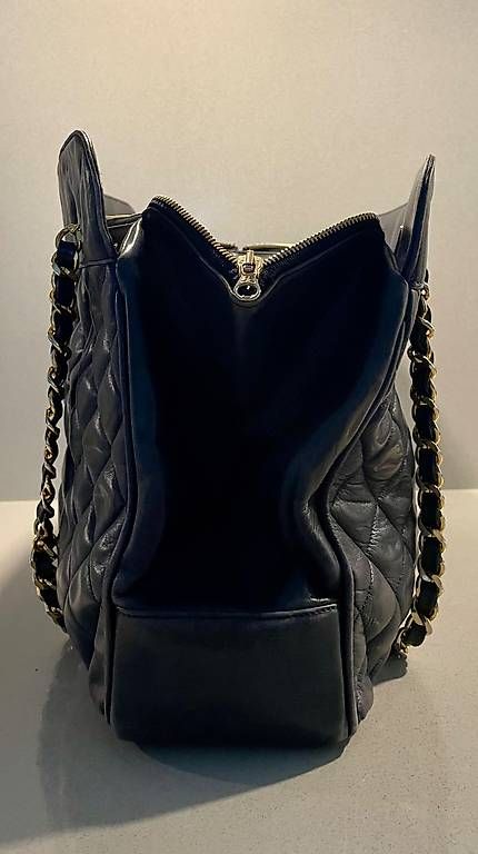 Borse da donna: Borsa a Tracolla Vintage Chanel Blu – Usato da Balerna venduto da mgi_gtp5 1