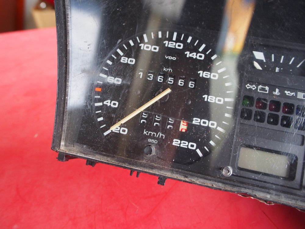 Tableau de bord VW Jetta 2, 1986 Acheter sur Ricardo