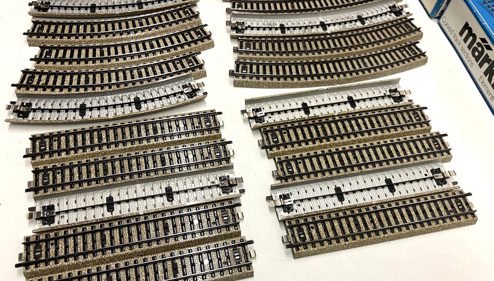 Märklin Modelleisenbahnen: märklin M-Gleis 5100/5106/5200: 30x Schienen - sauber + gut – Neu (gemäss Beschreibung) aus Thun von retoolinoo 2