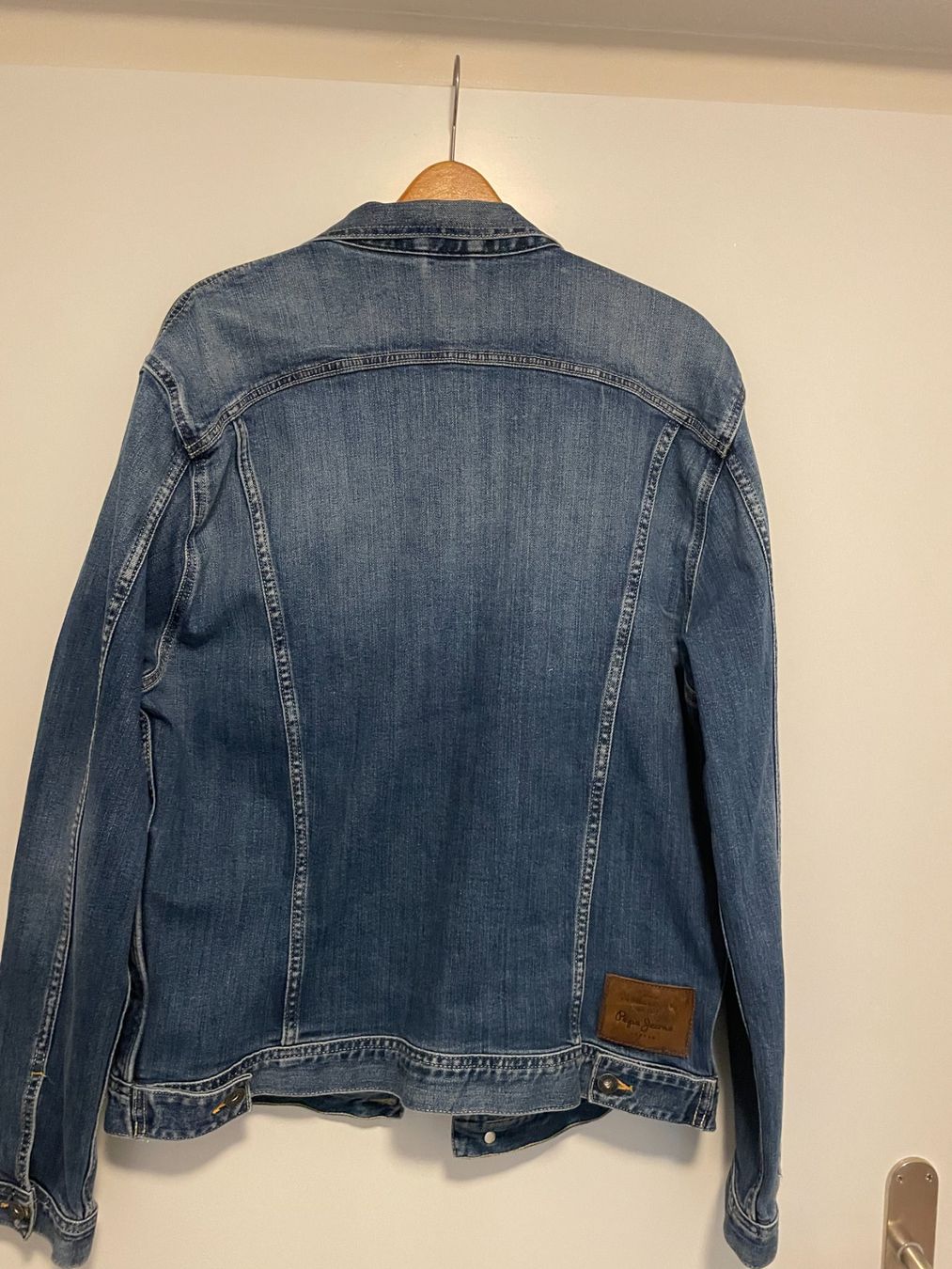 Pepe Jeans Jacken: Pepe Jeans Herrenjacke – Gebraucht aus Biberist von Maxime543 1