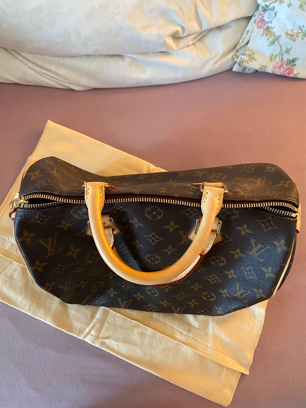 Louis Vuitton Taschen: Louis Vuitton Tasche 30x23x18 – Gebraucht aus Unterterzen von NZ_Surferin 4
