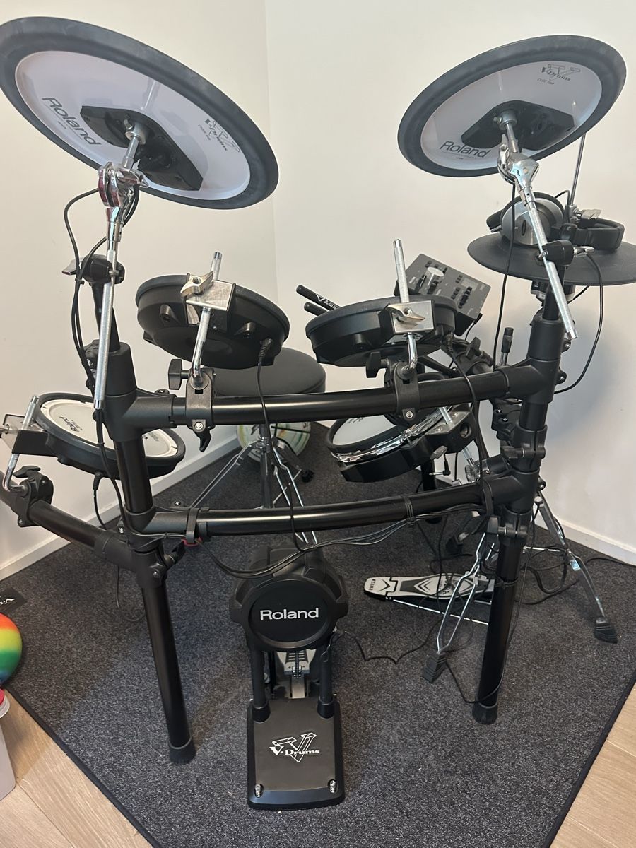 Roland Strumenti musicali: Roland silent drum set – Usato da Kilchberg ZH venduto da a_delia 3