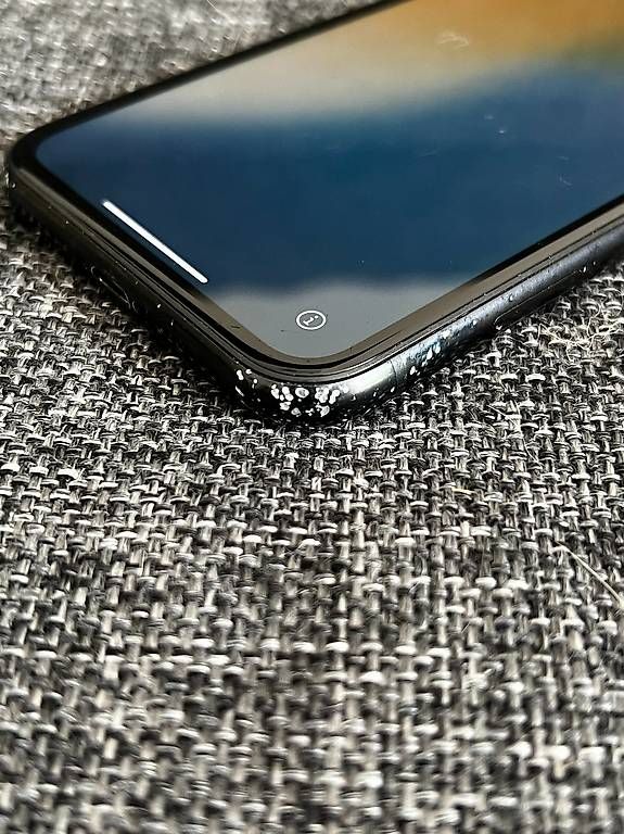 Telefoni cellulari / Smartphones: iPhone XR 64 Go Noir – Usato da Lausanne venduto da rom_fn9y 4