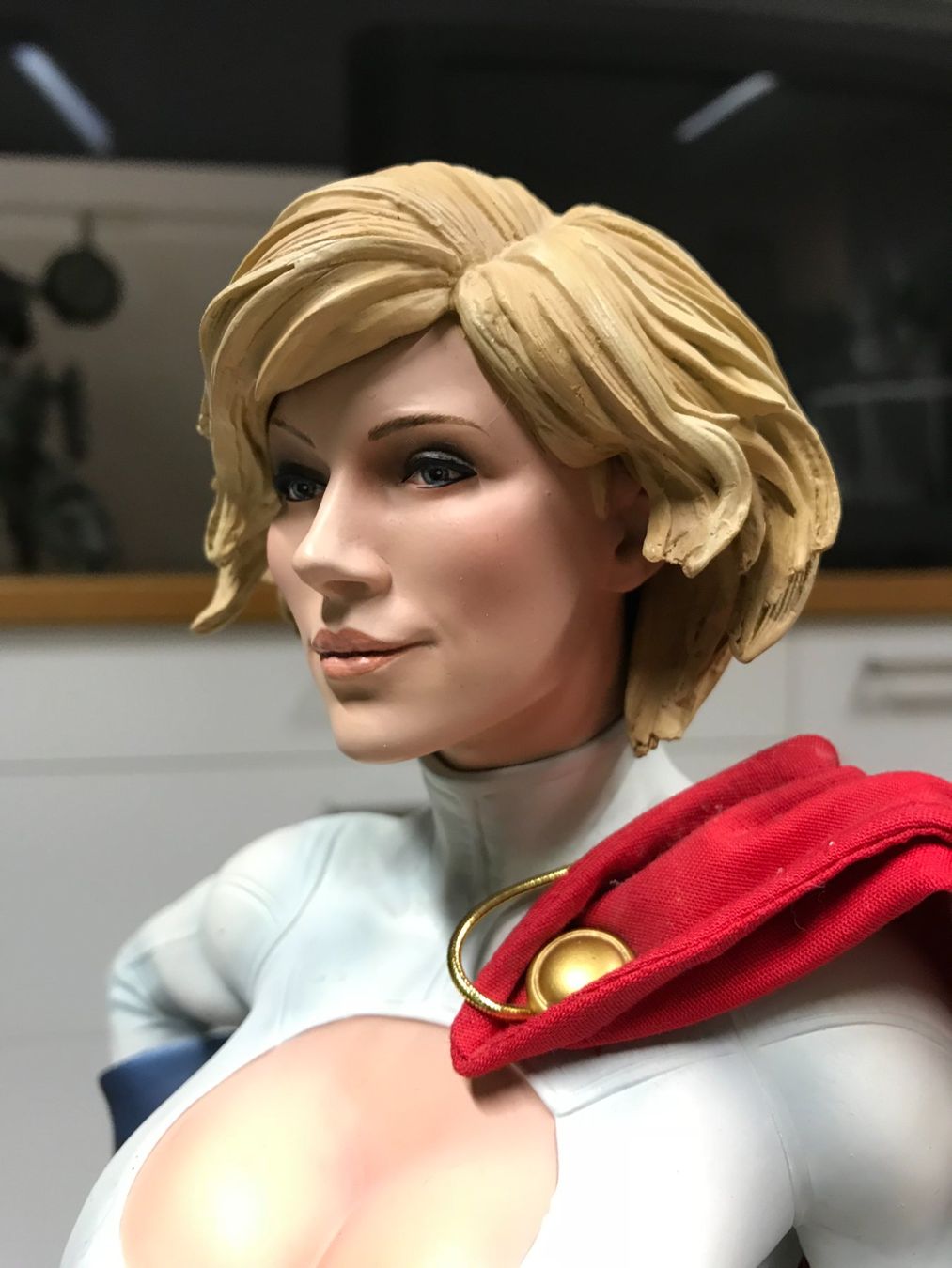 Statuette: Power Girl Premium Format Sideshow 1/4 – Usato da Bassecourt venduto da Matthieum 9