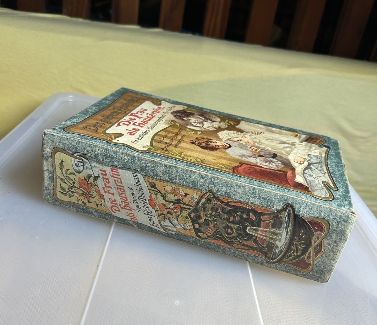 Libri: Ratgeber: Die Frau als Hausärztin – Usato da Zürich venduto da Mary8044 1
