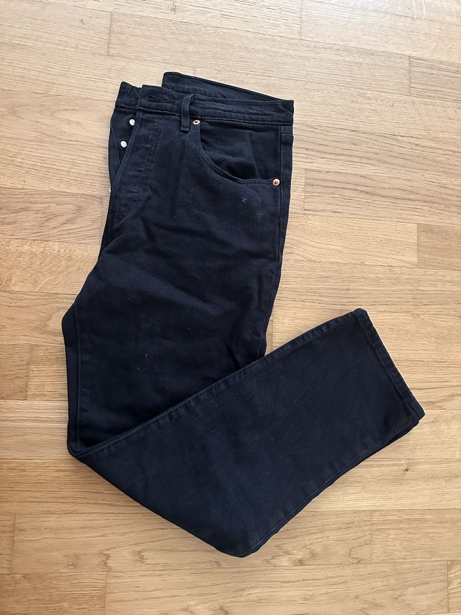 Levi's Jeans: Schwarze Levis Hose 501 – Nuovo (secondo la descrizione) da Luzern venduto da micaelapc