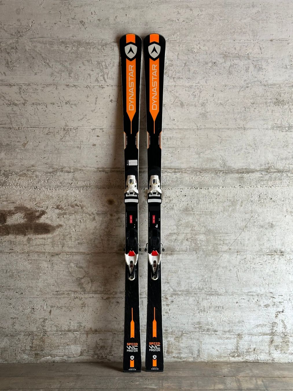 Dynastar Sci: Dynastar Ski 175CM – Usato da Emmenbrücke venduto da karkarkar