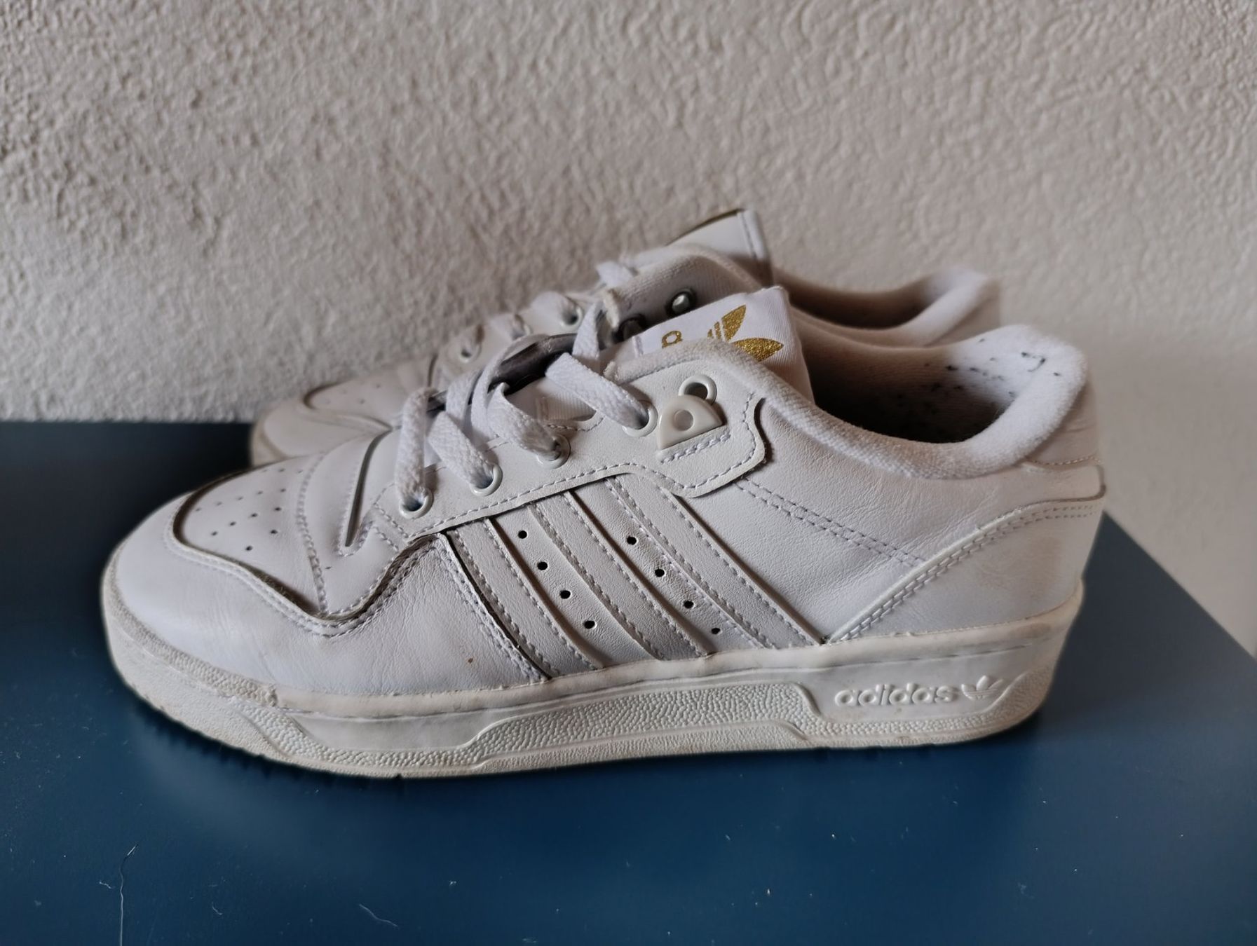 Adidas Scarpe da donna: Adidas Gr. 39,5 – Usato da Zäziwil venduto da Casandra 1