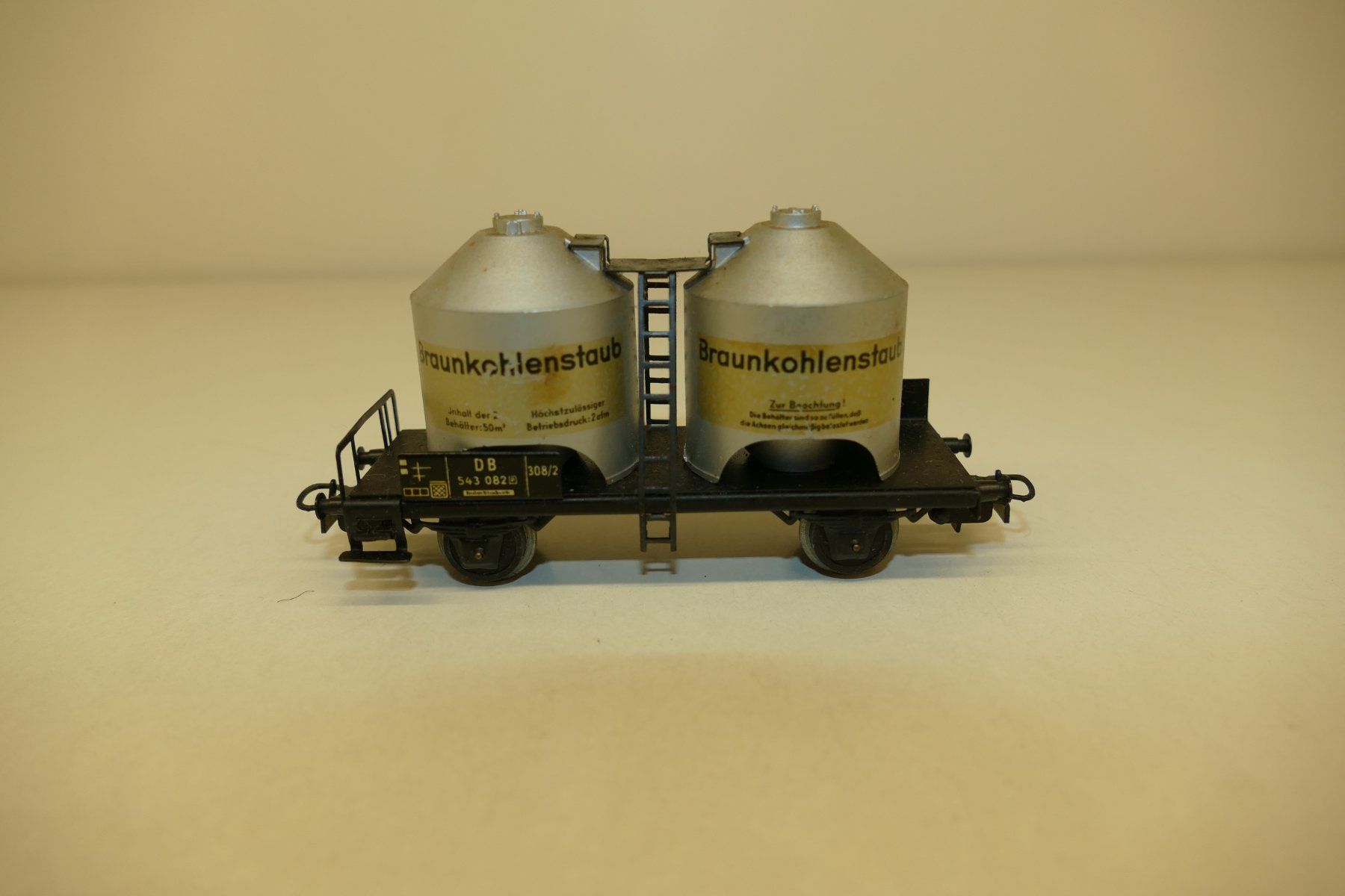 Märklin Modellini di ferrovie: Märklin H0: DB Kohlenstaubwagen – Usato da Niederhasli venduto da rail-duerst