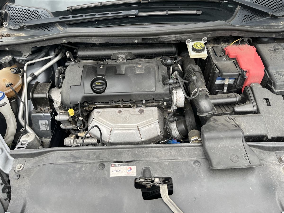 Citroën Automobili: CITROEN C4 1.6I – Usato da Solothurn venduto da Eszauto 8