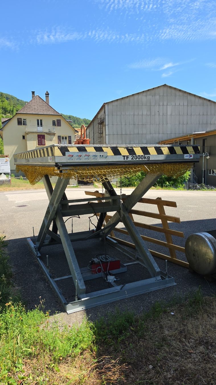 Ponts élévateurs & Crics: Scherenbühne TF 2000kg Hebebühne Plattform  – D'occasion à Erschwil BS par Bene002