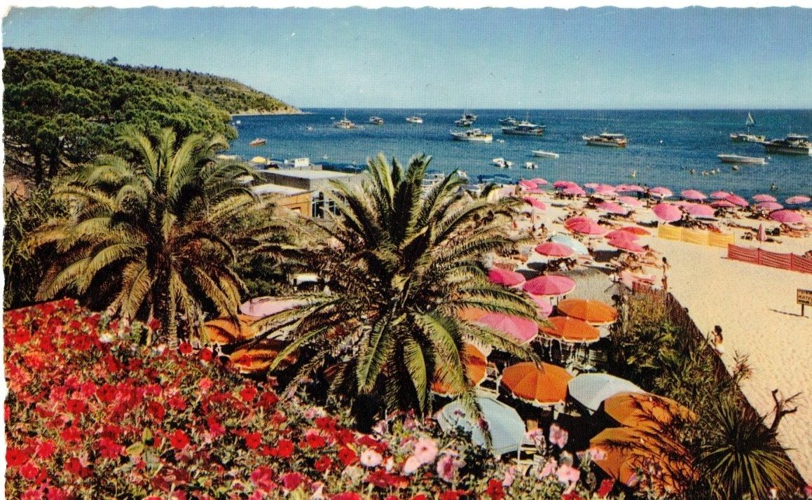 Cartoline postali: St. Tropez, Plage Tahiti – Usato da Richterswil venduto da solalex