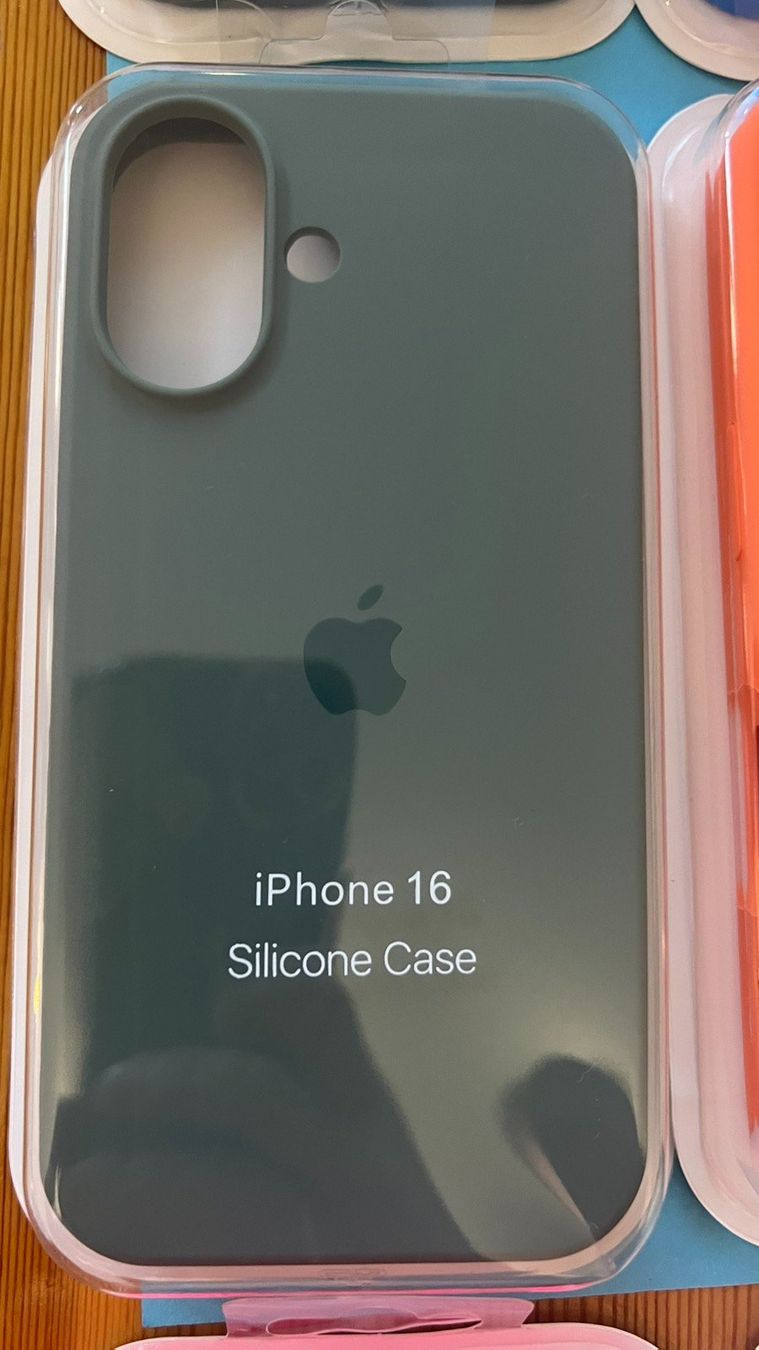 Coques & Protection écran: Coque iPhone 16 Différentes couleurs. Hülle – Neuf avec emballage d'origine à Eysins par pro_7lnq 4