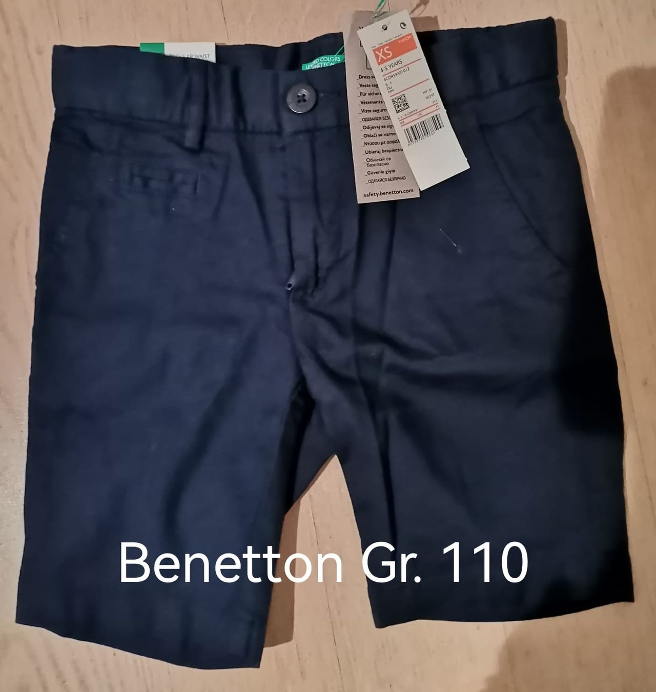 Benetton Pantaloni: Kurze Hose Gr.110 – Nuovo e nell'imballaggio originale da Madetswil venduto da Snoop11