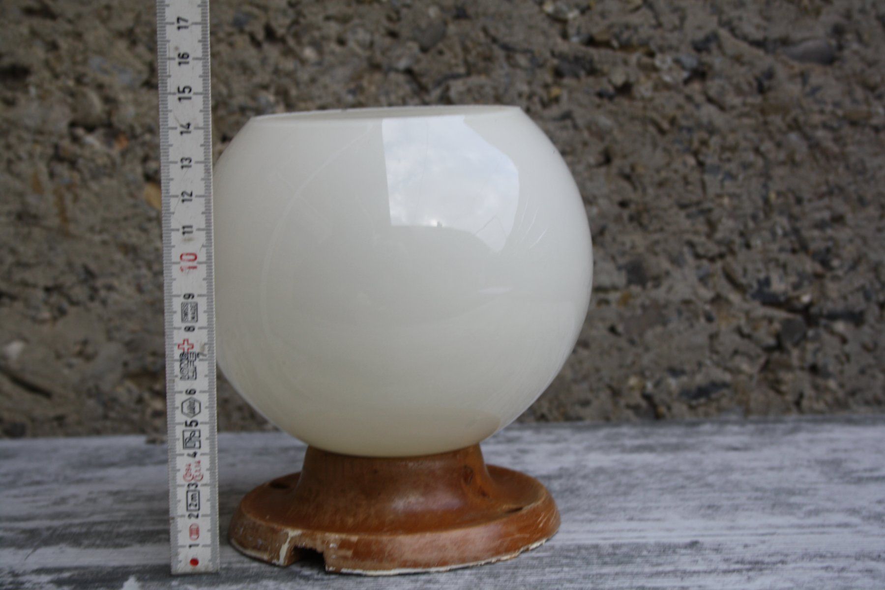 Lampade: ALTE LAMPE KUGELLAMPE – Usato da Wauwil venduto da Pneuedy 7
