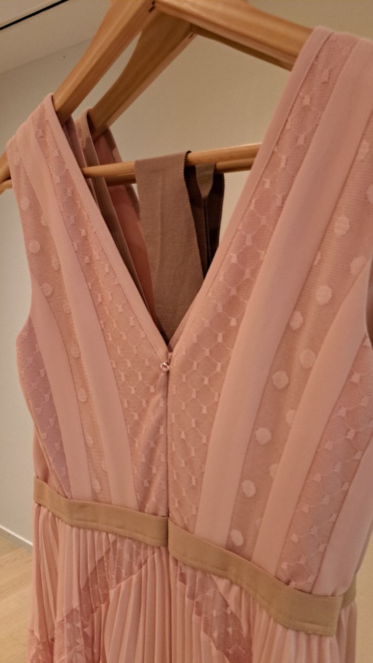 Vestiti: Elegantes Cocktailkleid Rosé Gr 36 – Usato da Dietlikon venduto da H.Anne 2