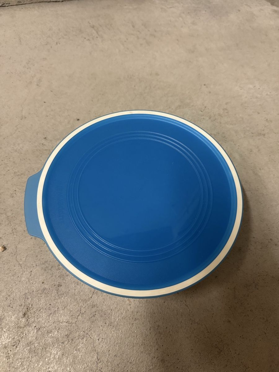 Tupperware Contenitori & Simili: HELLO KITTY Tupperdose – Usato da Winterthur venduto da ste_5vfj 2