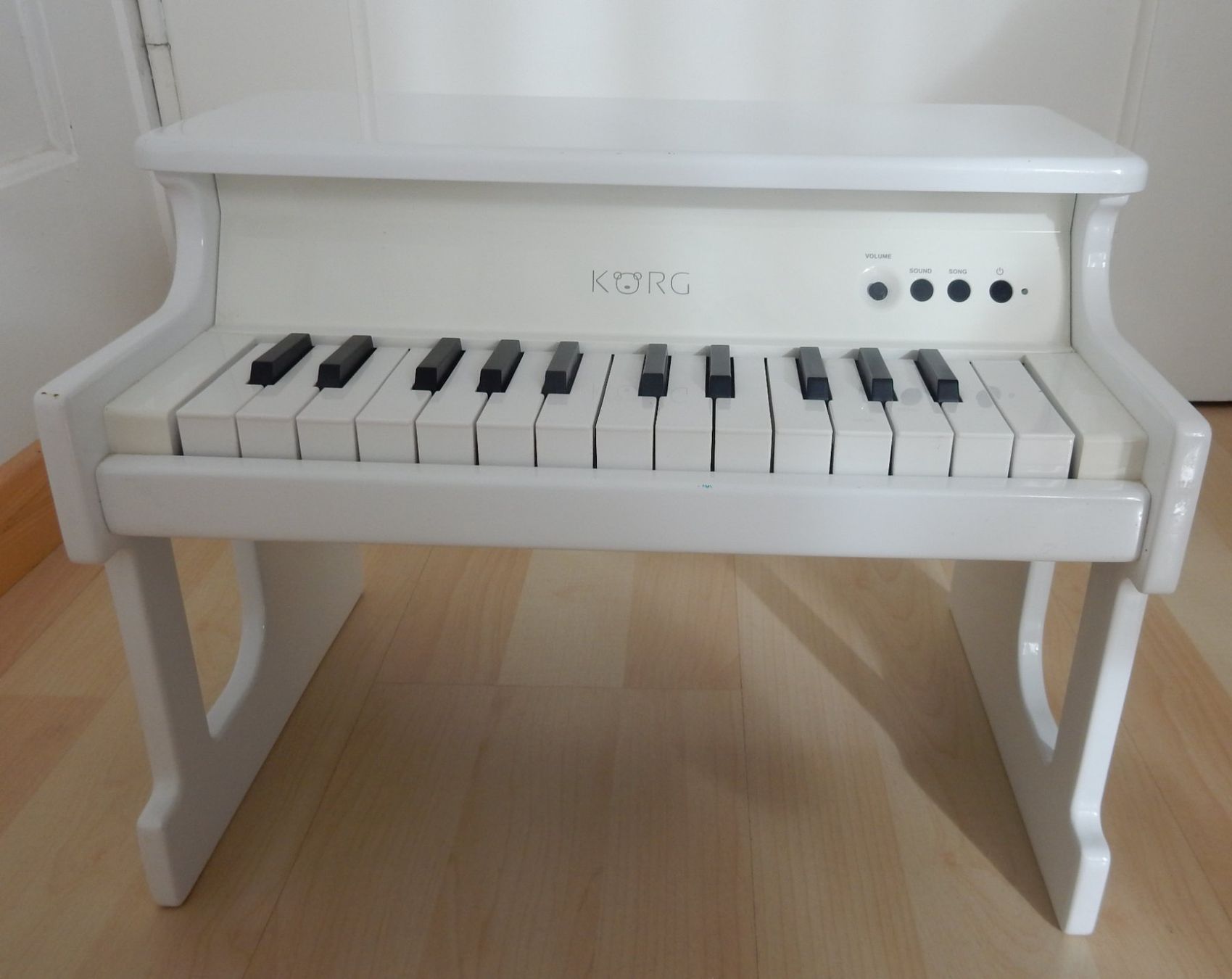 Korg Musikinstrumente: tinyPIANO Korg – Gebraucht aus Roggliswil von Raven660