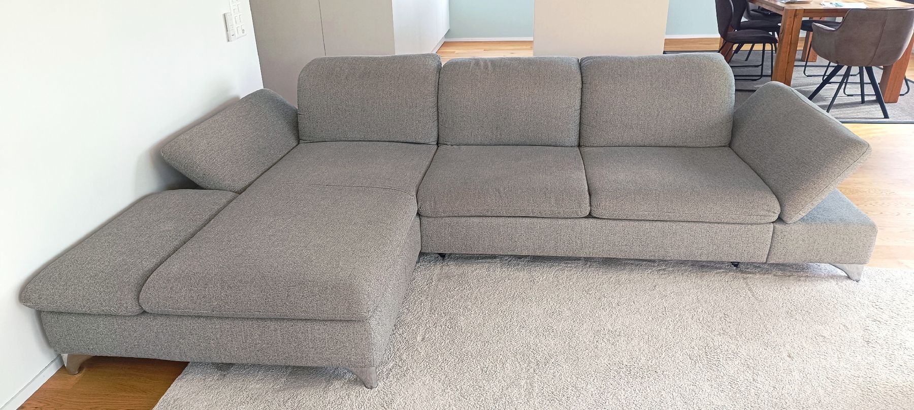 Divani: Ecksofa W.Schillig Stoff Grau mit Schlaffunktion  – Usato da Kreuzlingen venduto da sgolita