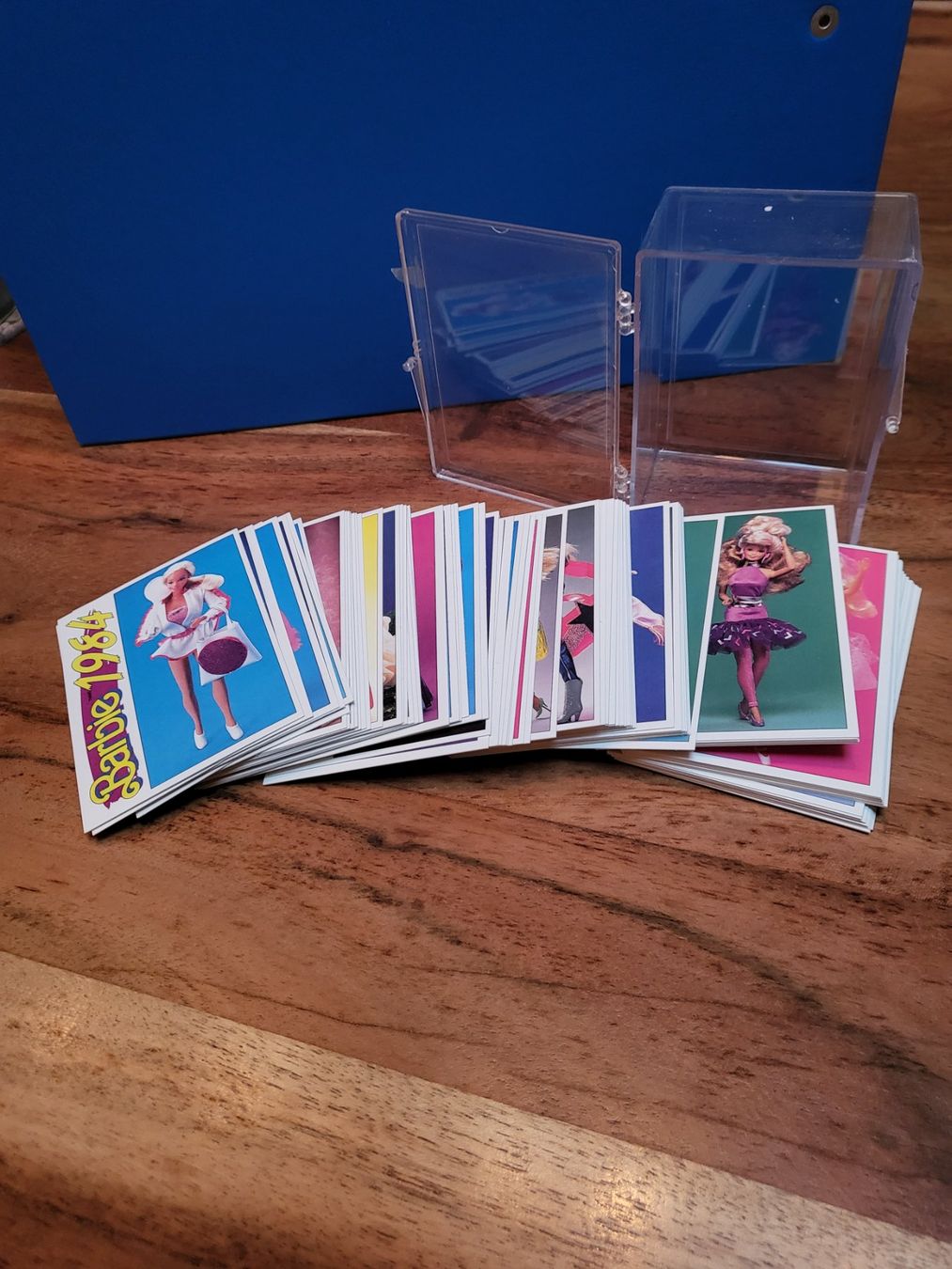 Carte collezionabili: TRADING CARDS BARBIE MEEEEGA ORIGINAL – Nuovo e nell'imballaggio originale da Schönenberg ZH venduto da heaangst 1