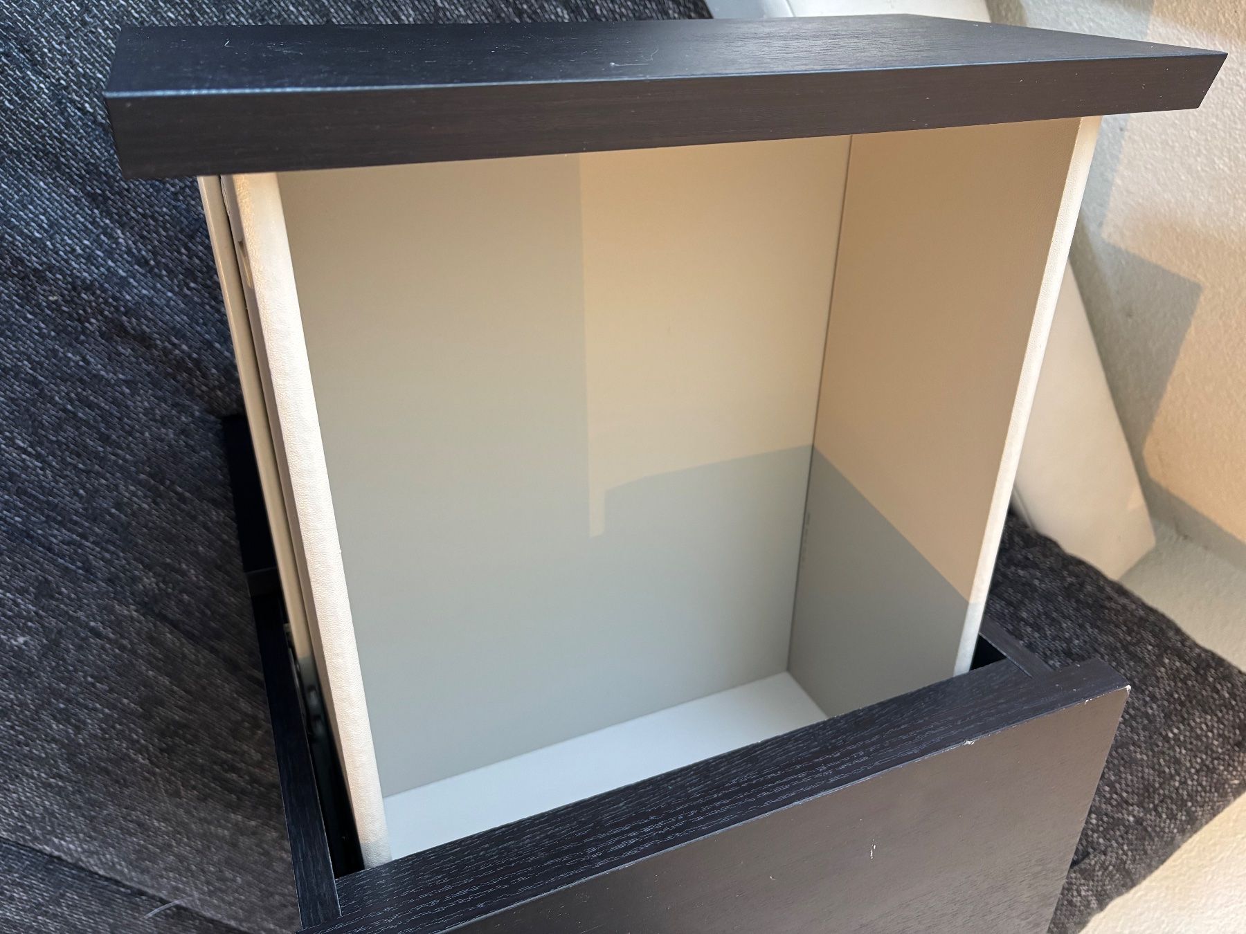 Ikea Tables de nuit: Ikea Malm Kommode – D'occasion à Dornach par Fargo27 5