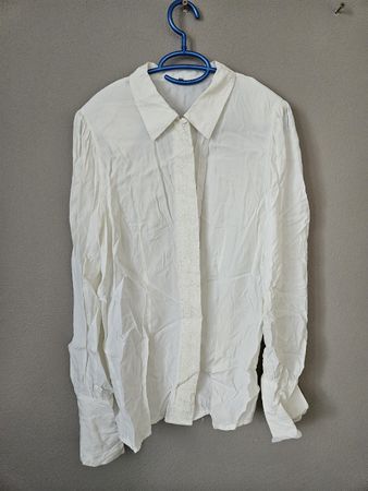 Elegante Damenbluse weiss Gr. 36 mit Stickerei