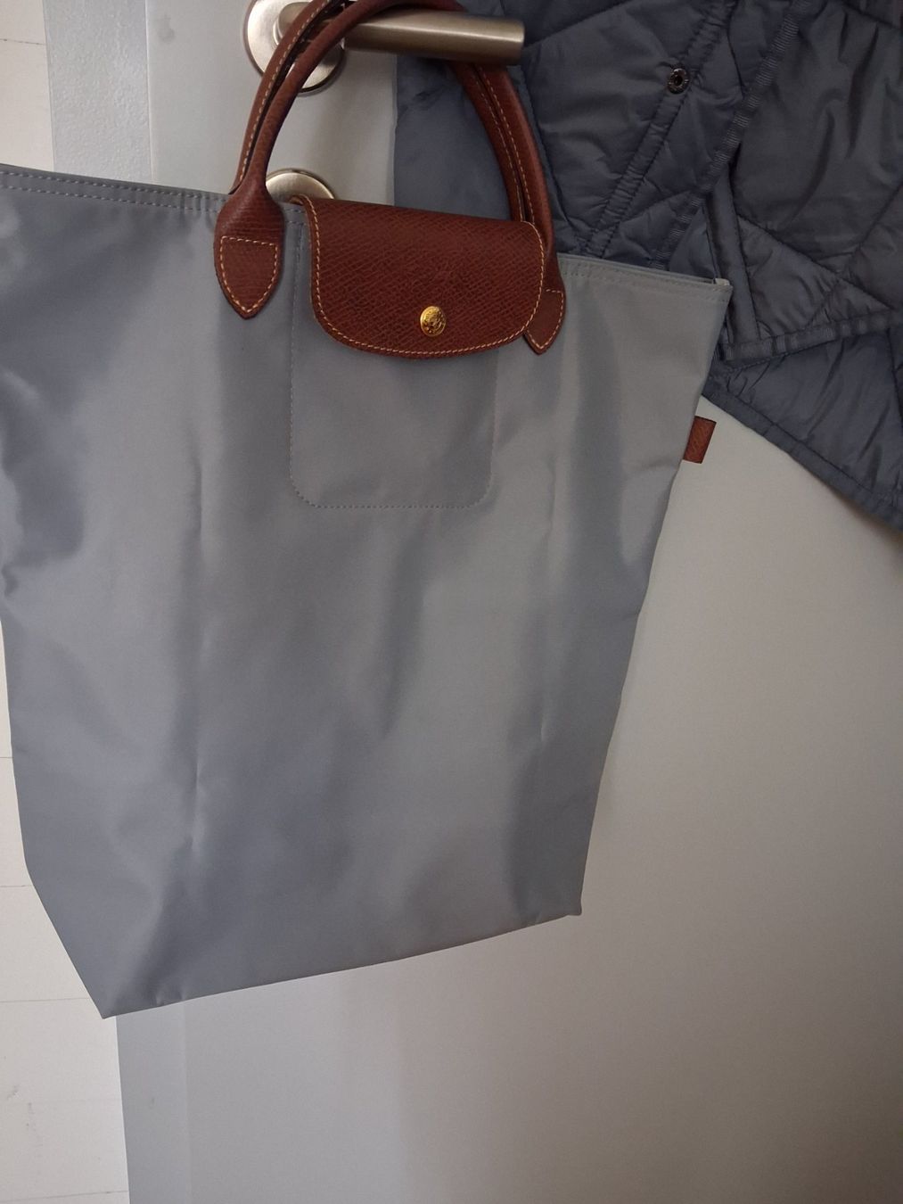 Longchamp Taschen für Damen: LONGCHAMP Tasche,Shoper neuwertig – Gebraucht aus Wetzikon ZH von med_2y76 3