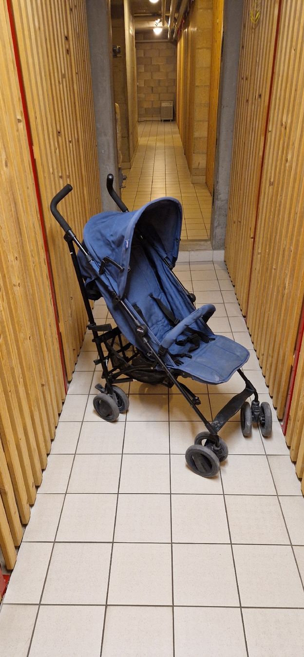 Chicco Carrozzine: Poussette Chicco London – Usato da Gland venduto da gre_hw6j