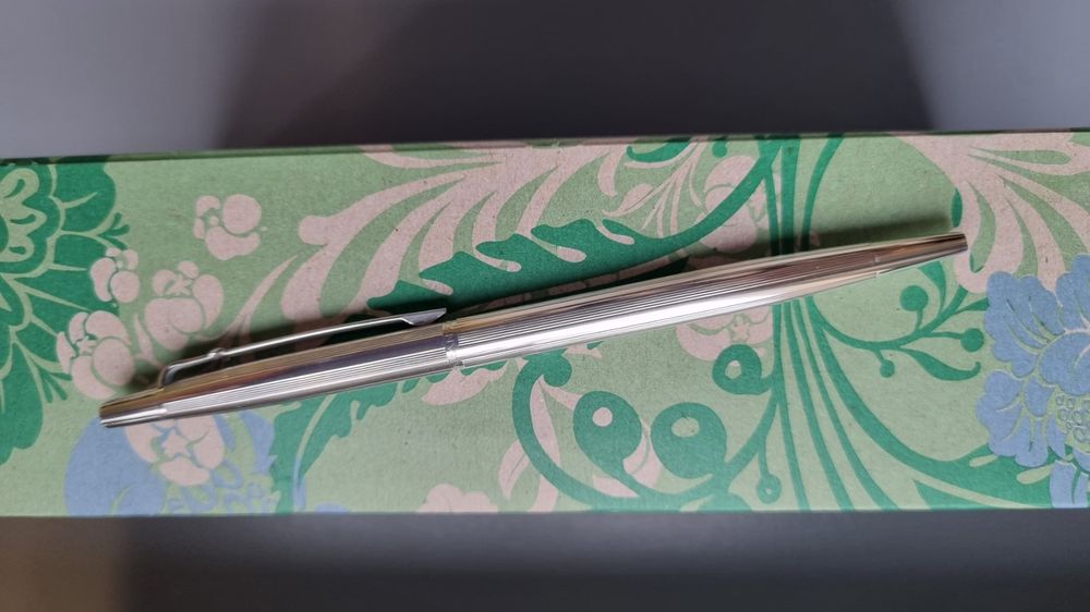Caran D'Ache Penna & Evidenziatori: 2 Stylos Caran d'Ache vintage (1980) argentés – Usato da Genève venduto da pao_8srw