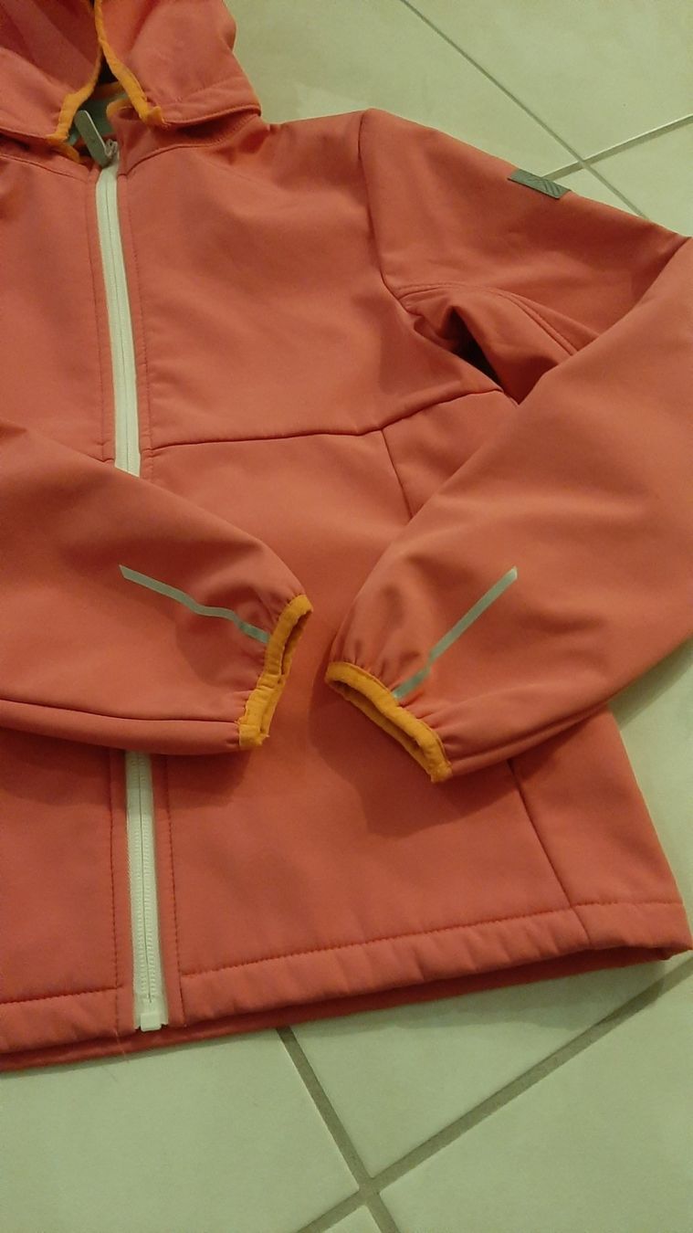 Vestes & Manteaux: K..18 R B)  Softshell Jacke, Gr. 140 Mädchen – D'occasion à Wil SG par AmandaCreations 1