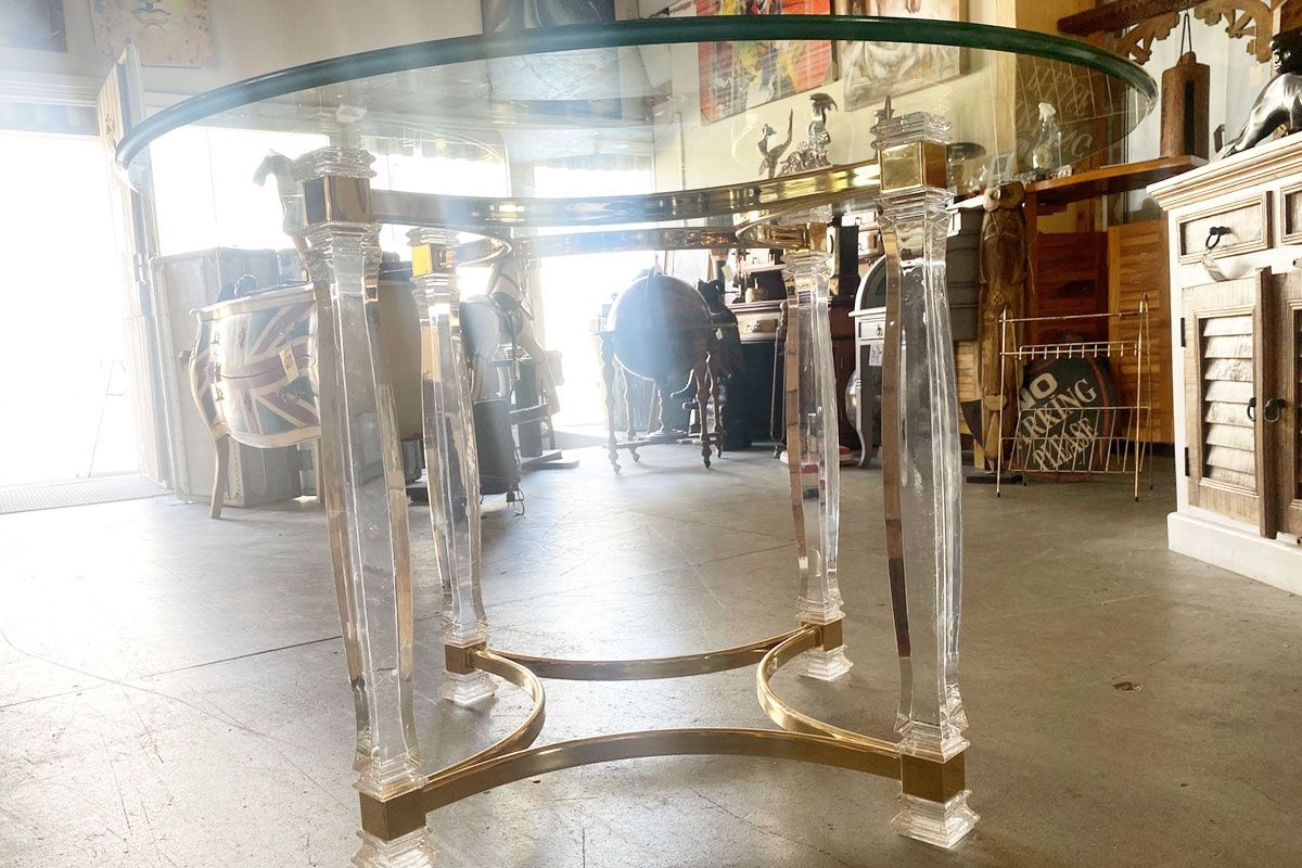 Tavoli: Runder Design Tisch Glasplatte Acrylglas Messing Gestell – Usato da Ballwil venduto da ClassicGallery 1