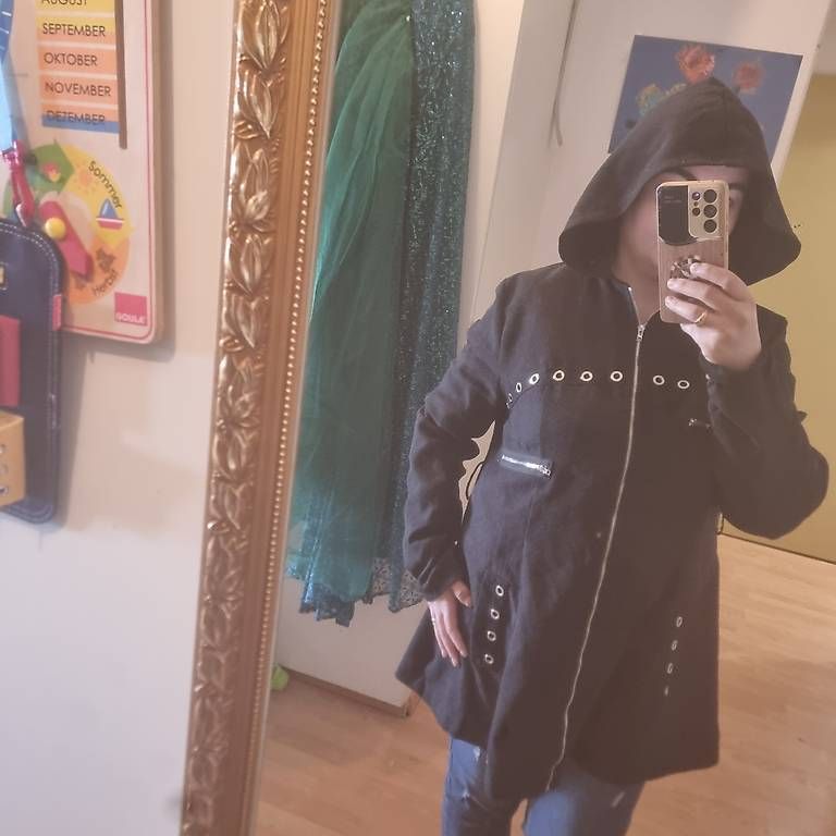 Giacche: Schwarze Jacke mit Kapuze Gr. 38 – Usato da Bern venduto da DiLara2000 3