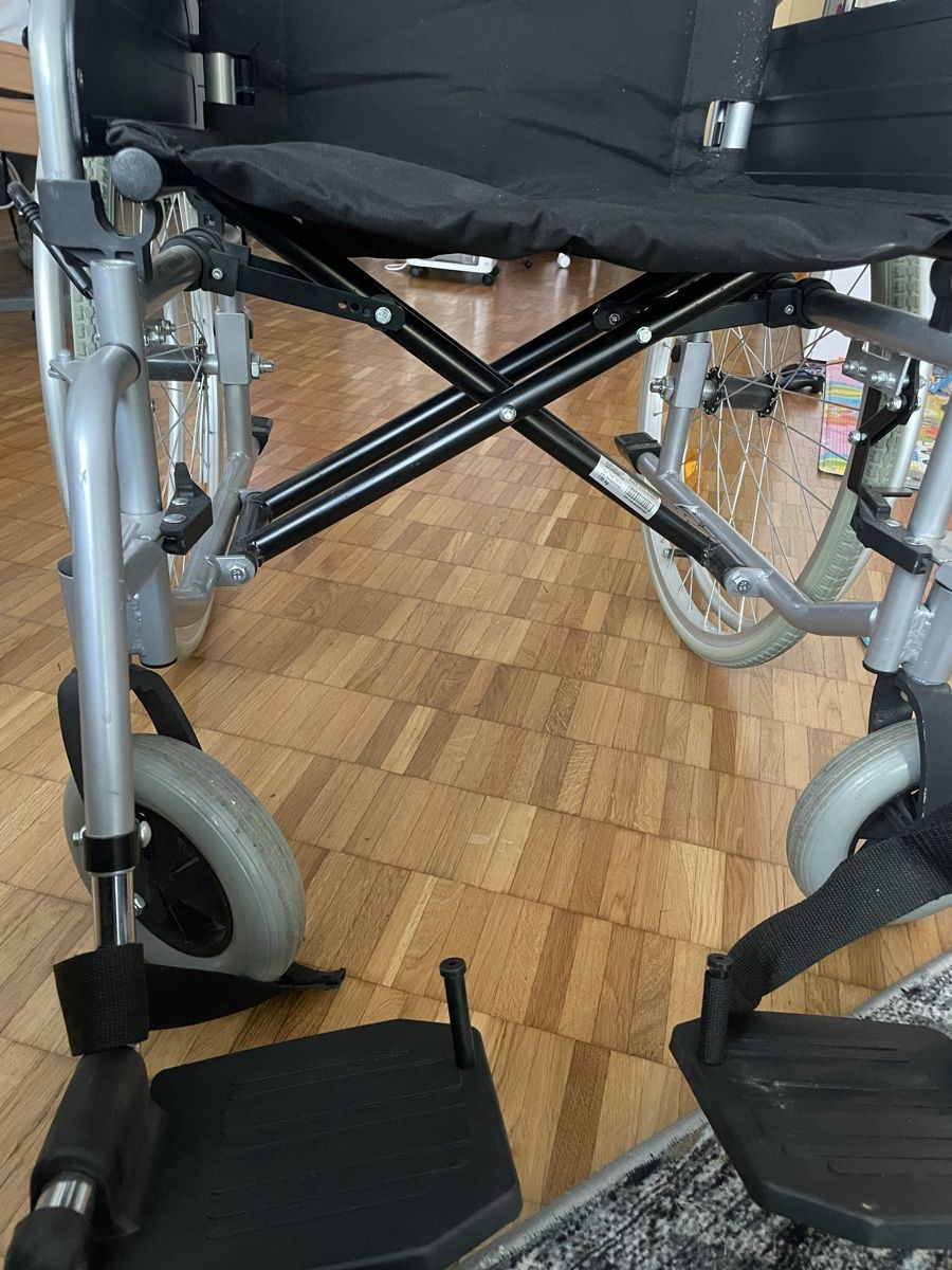Chaises roulantes: Rollstuhl Trendmobil grösse XL – D'occasion à Niederhasli par sev_d7hq 3
