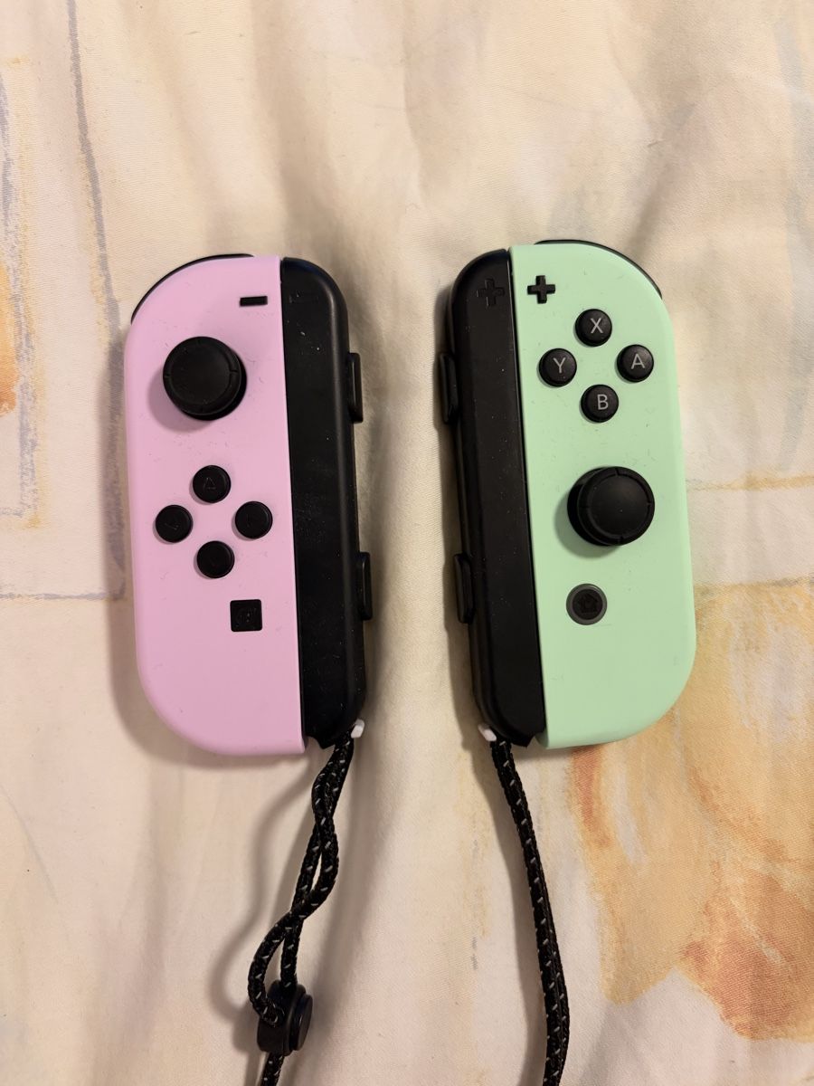 Nintendo Controller: Nintendo Switch JoyCons in grün/rosa – Usato da Roggwil TG venduto da Cernix