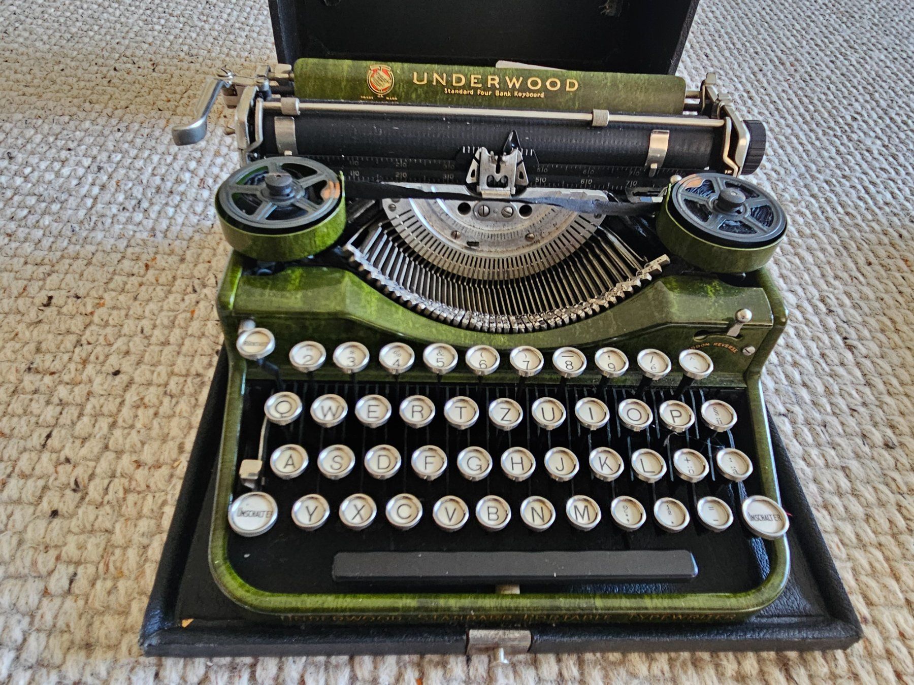 Underwood Macchine da scrivere: Underwood Portable Schreibmaschine – Usato da Volketswil venduto da Lokitier