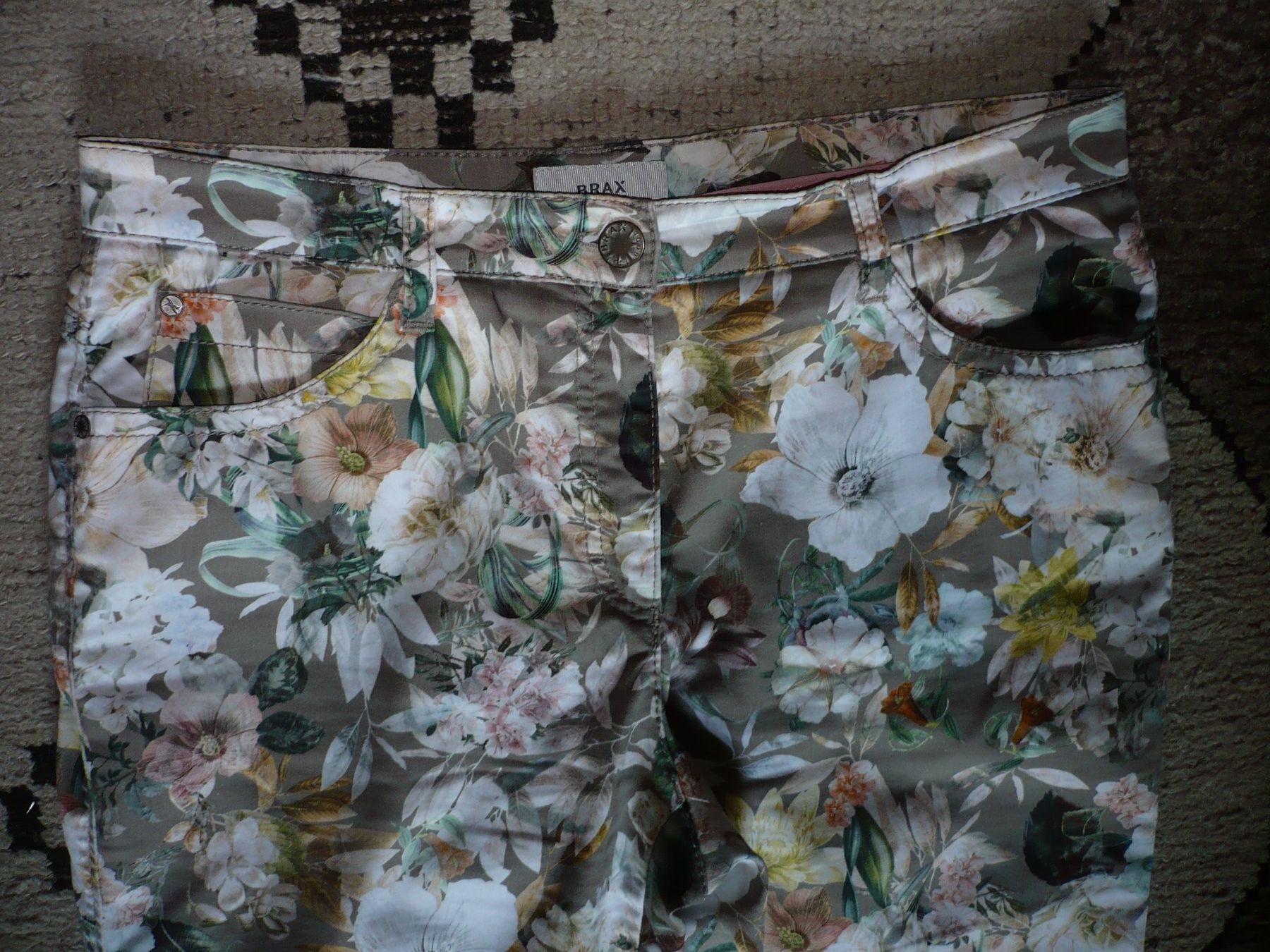 Brax Pantalons: schöne BRAX Hose Gr. 42 – D'occasion à Merzligen par Marthe22 2