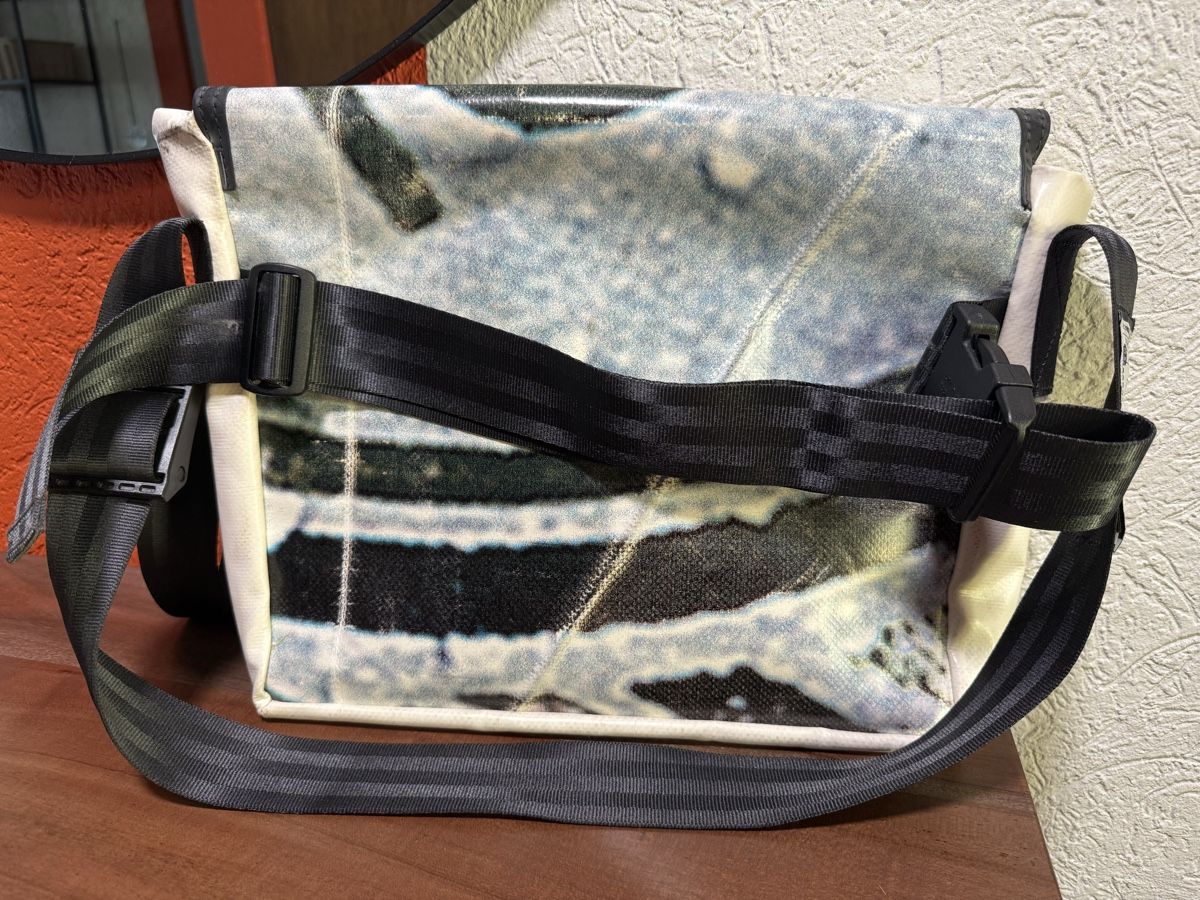 Freitag Borse: Original Freitag Tasche, F14 Dexter Messenger Medium – Usato da Seedorf BE venduto da the_wd2t 1