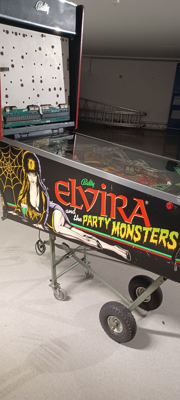 Williams Flipper: Flipper  Elvira  Party Monster – Usato da Bellinzona venduto da babalu2000 2