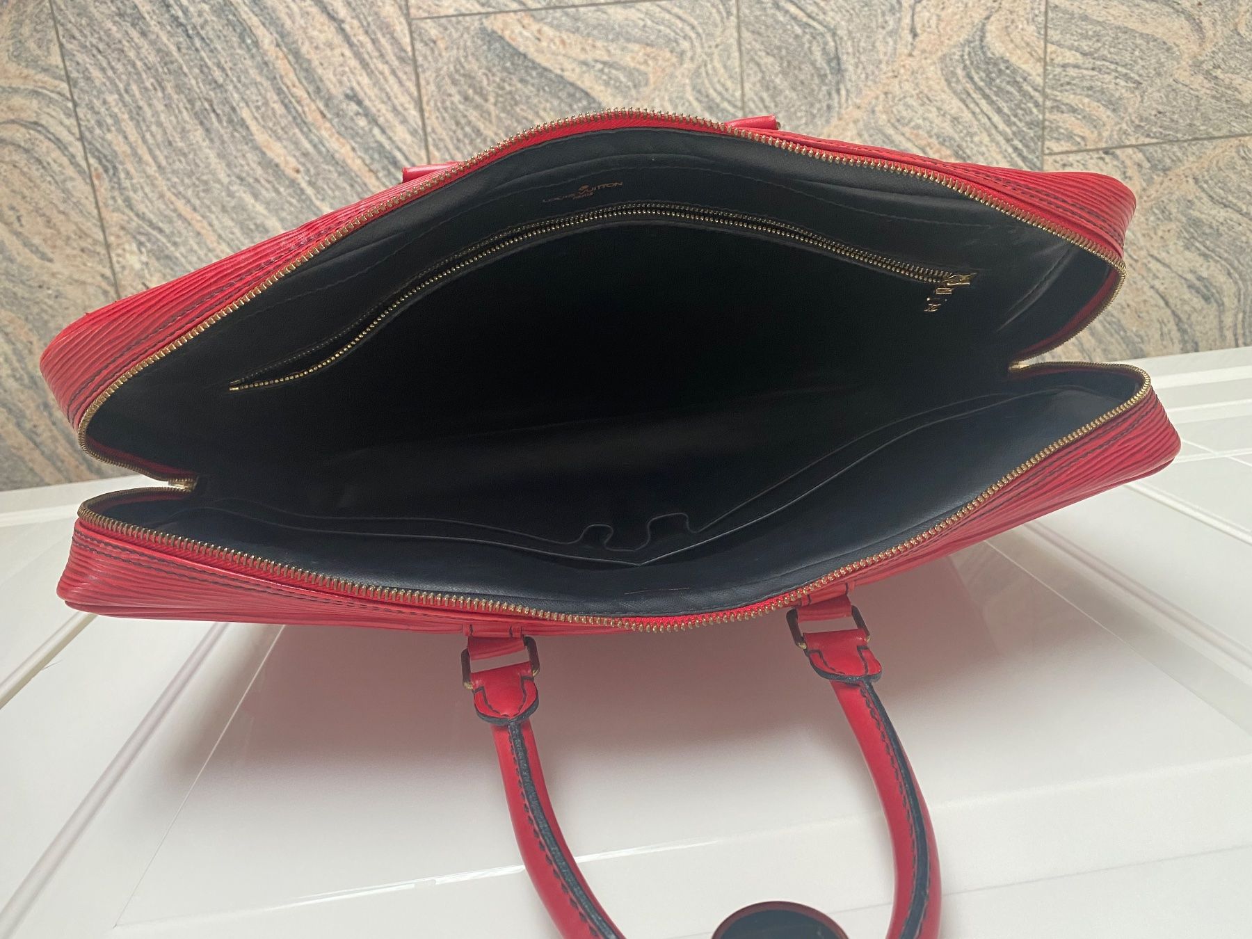 Louis Vuitton Borse: MOST WANTED - LOUIS VUITTON PORTE DOCUMENTS VOYAGE – Usato da Winkel venduto da ferrari2022 7