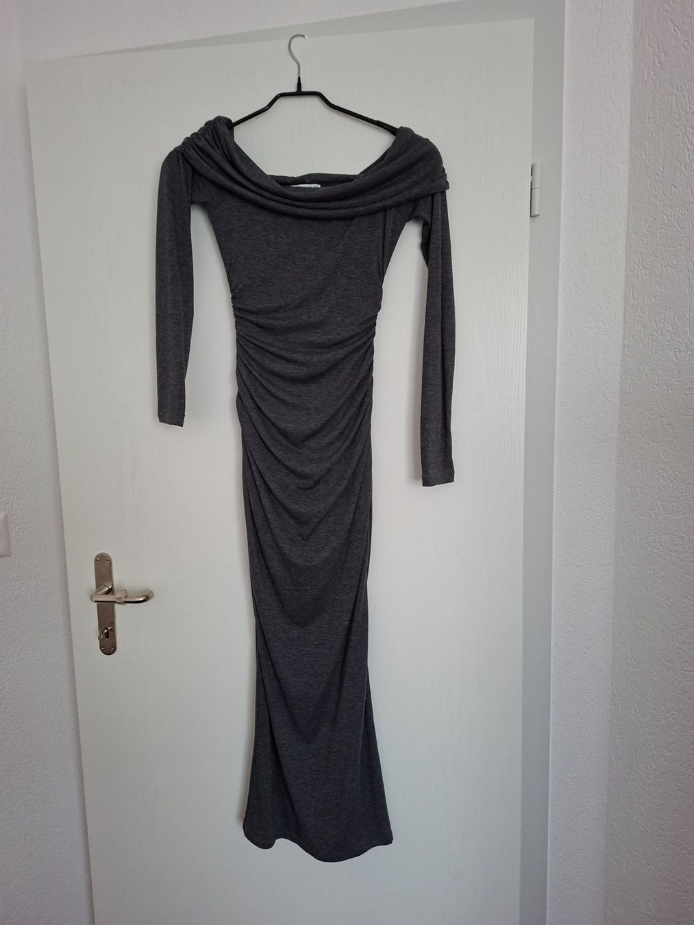 Kleider: Langes Kleid – Gebraucht aus Schwarzenbach SG von mel_s6jj
