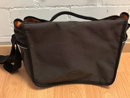 Trendige Wickeltasche von ROSSIS, viel Stauraum, Top Zustand