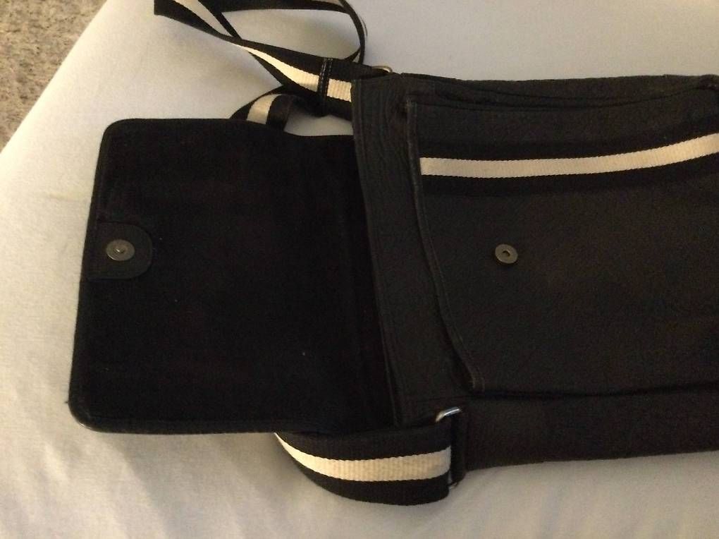 Taschen für Damen: Sac en cuire  – Gebraucht aus St-Sulpice VD von cel_byg6 2