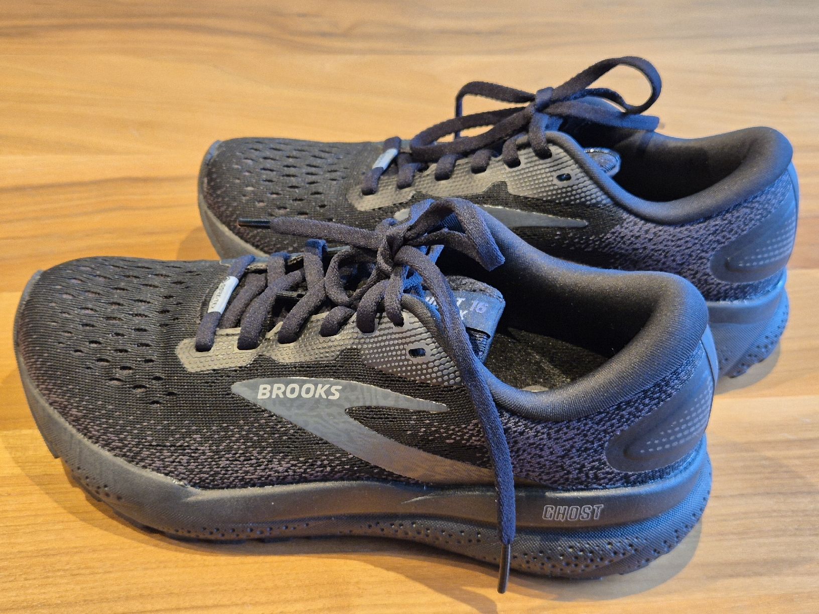 Brooks Damenschuhe: Brooks Ghost 16 GTX, Grösse 37,5, schwarz, neu – Neu (gemäss Beschreibung) aus Baar von Bigs1