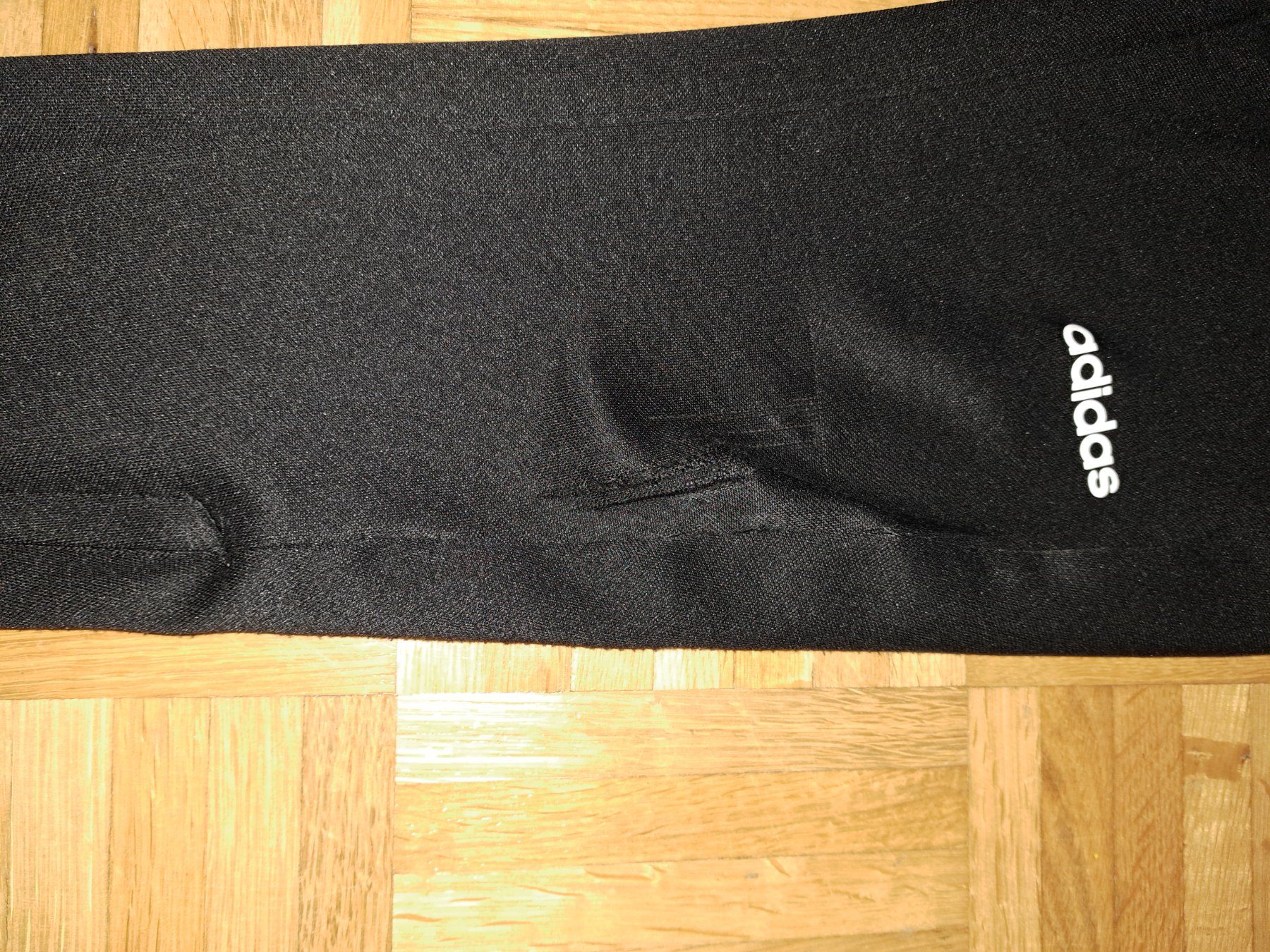 Adidas Trainer, Turnhosen & -trikots: Adidas Trainingsanzug 152 – Gebraucht aus Effretikon von gonzzi 1