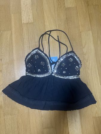 Stradivarius Top mit Pailletten Grösse S neu mit Etikett